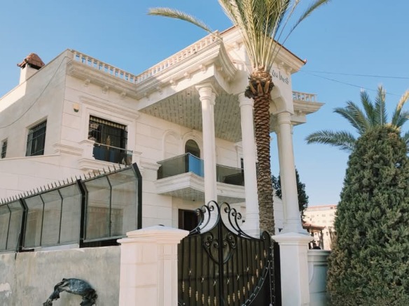 فلل للبيع والايجار في اربد